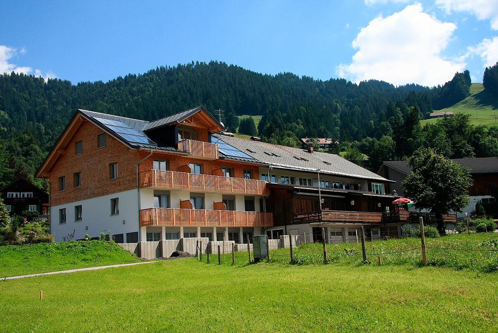 Gasthof Hirschen Sibratsgfäll Dış mekan fotoğraf